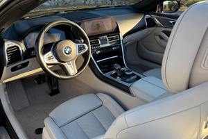 Auto Usado Confiable, BMW M850i xDrive <span class=keywords><strong>Convertible</strong></span> <span class=keywords><strong>2019</strong></span>, Motor V8 Twin-Turbo de 523 hp, Tracción en las Cuatro Ruedas - Product Image 2