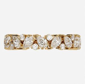 Anillo de Boda de Lujo Certificado con Moissanita de Corte Pera en Banda Agrupada, Engaste de Garras Geométrico, Plata de Ley 925 Bañada en Oro - Product Image 1