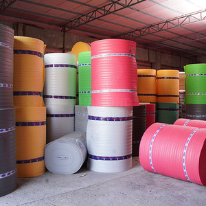 Rollo de Aislamiento Térmico Ligero y Duradero, Sin Lámina, para Aplicaciones de Protección en Edificios, Pisos, Paredes y Techos - Product Image 2