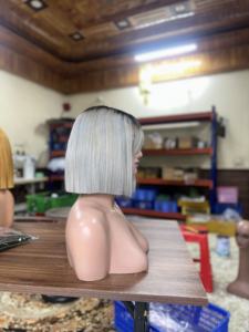 Nouvelle arrivée Perruque courte droite en cheveux humains de couleur grise Perruque frontale en dentelle suisse 100% cheveux vierges non traités - Product Image 5