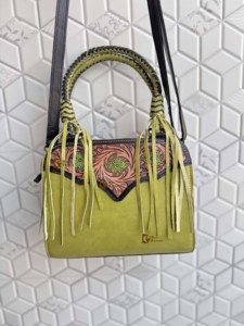 Sac fourre-tout en cuir brodé à franges et pompons, style bohème, pour femme, multi-usages, sac à main à bandoulière, dernière collection de créateurs. - Product Image 3