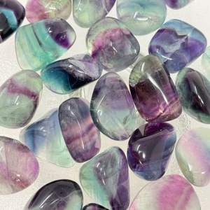 Cristaux d'agate de fluorite naturelle en gros, pierres multiformes pour la guérison, pierre de fluorite, pierre de fluorite polie de Aameena Agate - Product Image 1