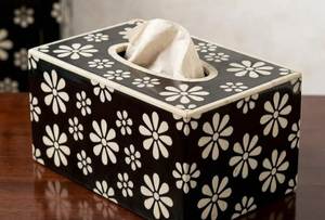 ARIF HANDICRAFT Boîte à mouchoirs rectangulaire en bois personnalisée, artisanale, décorative, motif floral d'amour, design élégant avec incrustation d'os, haute qualité - Product Image 6