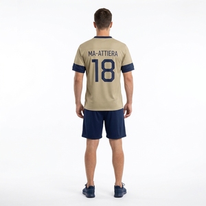 Maillot de football personnalisé beige pour homme avec bordure marine, uniforme de sport en maille, maillot de jeu athlétique à manches courtes, vente en gros - Product Image 2