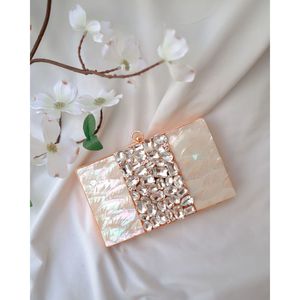 Pochette de soirée en résine de luxe faite à la main pour femmes, accessoire de mode en cristal pour les soirées - Product Image 3