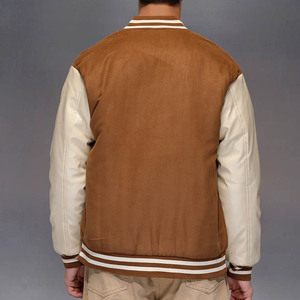 Veste varsity en daim marron pour homme avec manches crème, col rabattu, fermeture boutonnée, vêtement décontracté pour l'automne - Product Image 3