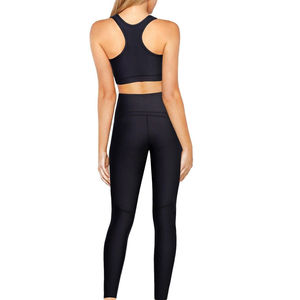 Soutien-gorge de sport à séchage rapide, leggings de fitness sans couture pour femmes, ensembles de yoga et de sport pour la gym, fabriqués au Pakistan - Product Image 2
