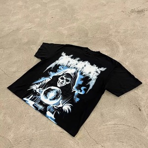 T-shirt à manches courtes pour hommes imprimé Gothic Skull Reaper, coupe régulière, col rond, jersey en coton noir - Product Image 3