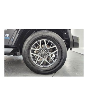 Jeep Wrangler 2.0 Overland Power Top 4 Puertas 4xe Caja de Cambios Automática Cámara Trasera Modelo Diciembre 2022 56,402 km Asientos de Tela Izquierda - Product Image 4