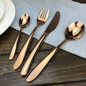 Elegante Juego de Cubiertos Metálicos Contemporáneos, Vajilla Decorativa para una Experiencia Gastronómica Moderna - Product Image 3