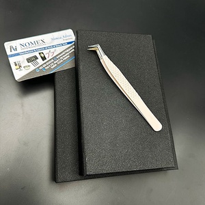 Venta al por mayor extensión de pestañas con logotipo personalizado pinzas de 45 grados de acero sostenible con recubrimiento en polvo con agarre cómodo y Punta puntiaguda - Product Image 4