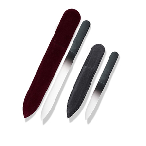 Mini lima de uñas portátil para manicura y uso en viajes, herramienta compacta para dar forma a las uñas naturales y acrílicas - Product Image 1