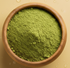 Polvo de Hoja de Moringa Orgánica Seca al Aire, 100 Mesh, 100% Pura y Natural, Suministro a Granel, Calidad de Exportación de la India - Product Image 1