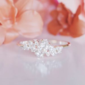 Anillo de Compromiso de Lujo con Moissanita Corte Marquesa, Chapado en Oro de 18K sobre Plata de Ley, Bañado en Rodio y Oro Amarillo, Anillo de Boda para Fiesta - Product Image 2