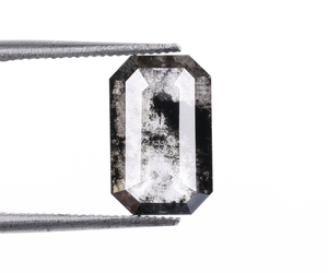 OM GEMS Diamante Cultivado en Laboratorio, Corte Esmeralda, 1.80 Ct, Corte Sal y Pimienta, Perforado con Láser, Diamante de Laboratorio Sal y Pimienta Personalizado Suelto - Product Image 1