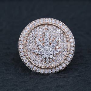 Anillo de Moissanita Iced para Mujer de 5 Ct, Plata de Ley 925, Bañado en Oro Amarillo, Sin Níquel, Sin Plomo, Estilo Hip Hop, Brillante, para Fiesta - Product Image 1