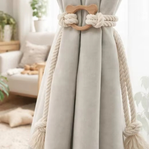 Attache-rideau en bois en forme de tête d'ours – Support en corde de coton pour chambre d'enfant - Product Image 1