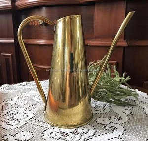 Bote de agua moderno de acero inoxidable para uso decorativo con mango de fácil sujeción y pico delgado para riego de precisión - Product Image 3