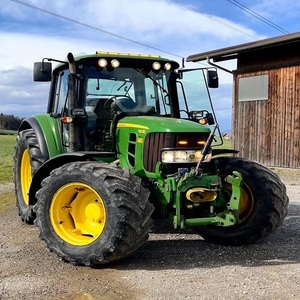 Nuevo Tractor John Deere de Alto Rendimiento en Venta, Maquinaria Agrícola con Motor y Caja de Cambios - Product Image 2