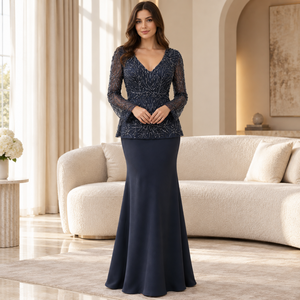 Robe de soirée élégante noire à col en V et perles |   Robe de soirée chic mi-longue à manches courtes, coupe trapèze, avec ourlet en dentelle transparente et design orné - Product Image 3