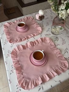 Ensemble de sets de table en coton rose à volants, élégants pour la table à manger, décoration de maison de style campagnard, fabricant OEM, vente en gros - Product Image 1