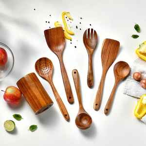 Ensemble d'ustensiles de cuisine en bois d'acacia 7 pièces avec support et planche à charcuterie - Product Image 3