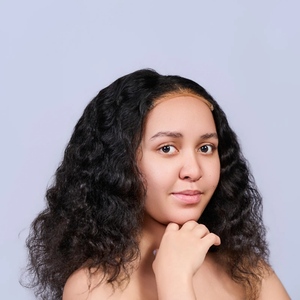Peluca de Cabello Humano Indio Natural Negro, Diseño de Encaje Completo con Línea de Cabello Realista para Mujeres, Belleza y Uso Profesional en Salón - Product Image 1