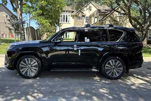 รถยนต์ Lexus LX 600 Twin-Turbo SUV มือสอง คุณภาพดี ราคาพิเศษ - Product Image 4