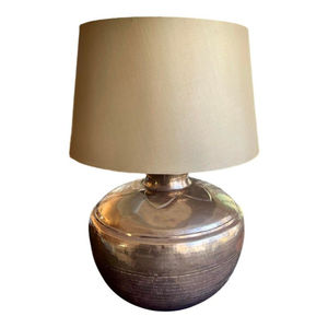 Modern Hammered Textured Metal Table <b>Lamp</b> With Oatmeal Linen Drum Shade Perfect For Bedside And <b>Living</b> <b>Room</b> Decor For Wholesale - Product Image 2