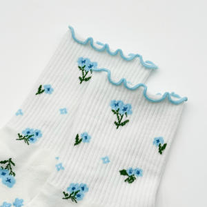 Chaussettes en coton personnalisées antidérapantes avec motif étoiles et picots en forme de cœur, longueur cheville, pour usage quotidien, saison printemps - Product Image 2