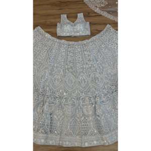 Lehenga choli ชุดปาร์ตี้ออกแบบสำหรับผู้หญิงมีลำดับและชุดด้าย - Product Image 5