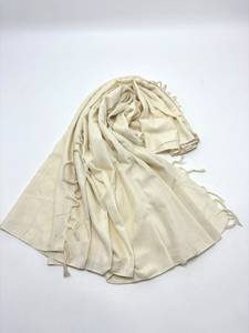 Écharpe en coton et lin tissée à la main, élégant accessoire textile pour boutiques, marques de mode, cadeaux, événements et vente en gros. - Product Image 3
