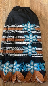 Jupes pour femmes polynésiennes en polyester respirant, écologiques, traditionnelles, toutes saisons, décontractées, couleur et logo personnalisés, longueur genou - Product Image 2