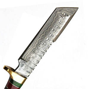 Cuchillo de Caza de Acero de Damasco Hecho a Mano con Funda de Cuero, Herramienta Utilitaria para Campismo al Aire Libre, Diseño Duradero y Confiable - Product Image 5