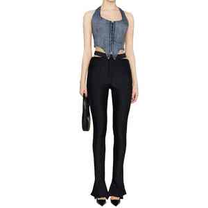 Haut en jean asymétrique bleu délavé de qualité supérieure pour femme, avec col halter, fermeture éclair avant et ourlet asymétrique, style corset - Product Image 3