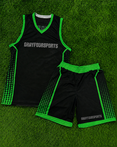 Kit de basketball personnalisé OEM |   Ensemble short et maillot de basket sans manches à col en V, imprimé par transfert thermique, respirant, haute qualité pour adultes - Product Image 1