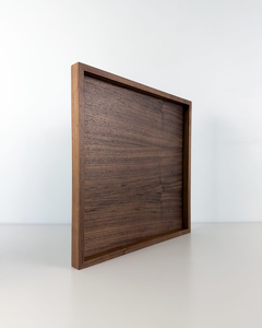 Plateau de présentation rectangulaire moderne en bois de noyer avec rebord surélevé, organisateur de table, plateau de service décoratif pour table basse à usage domestique - Product Image 5