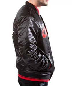 Chaqueta Varsity Negra Personalizada de Satén para Hombre, Chaqueta Bomber con Parche de Letras Rojas, Ropa Deportiva de Béisbol al por Mayor - Product Image 3