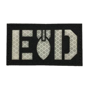 Écussons réfléchissants personnalisés au laser, logo tactique, badge Velcro, fournisseur OEM de vêtements - Product Image 1