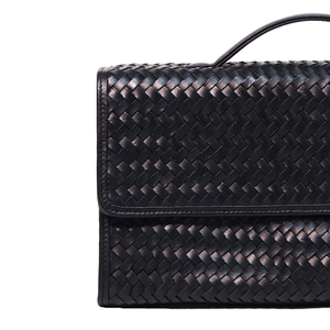 กระเป๋าคลัทช์หนังแท้ 100% ทอมือระดับพรีเมียม ดีไซน์ทรงแข็งแรง พร้อมหูหิ้วด้านบนสุดหรู เหมาะสำหรับแบรนด์หรู - Product Image 4