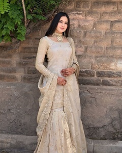 Ensemble Sharara et Dupatta en Soie Chinon de Haute Qualité, Broderie Fantaisie et Sequins, Idéal pour Mariage et Fêtes, Lavable en Machine, Prêt à Porter - Product Image 3