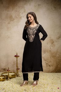 Conjunto de Kurta y Pantalón Bordado Negro para Mujer, Traje Étnico Tradicional, Trabajo con Hilos de Primera Calidad, Ropa para Festivales, Conjunto de Dos Piezas de Diseñador - Product Image 4