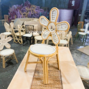 Silla Infantil de Ratán Hecha a Mano al por Mayor para Celebraciones de Cumpleaños, Muebles para Preescolar, Fabricante OEM - Product Image 1