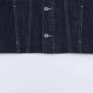 Veste en jean délavé pour femme, écologique, respirante, avec écussons contrastants aux épaules, boutonnée sur le devant, manches longues - Product Image 5