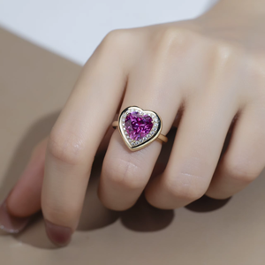 Bague de fiançailles pour femme en or massif 18 carats, style romantique, avec diamant taille cœur, pierre centrale rose fantaisie et halo de diamants blancs - Product Image 6