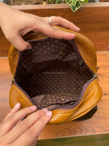 กระเป๋าเป้สะพายหลังขนาดเล็กหนังวัวแท้คุณภาพสูงสำหรับทุกเพศกระเป๋าเป้นักเรียนแบบมีซิปสไตล์ตะวันตกลำลองหรูหรา - Product Image 6