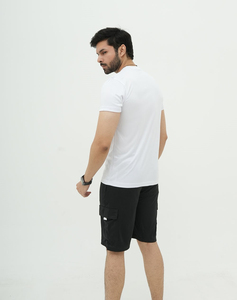 Ensemble T-shirt col rond en coton blanc pour homme avec poche noire et short noir, couleur unie, décontracté, pour l'été, tissu respirant - Product Image 3