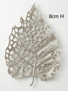 Plateau décoratif mural en aluminium moulé à la main, motif feuille d'argent, 93 cm, sculpture métallique creuse pour entrée et salon - Product Image 5