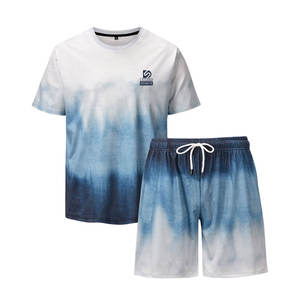 Ensemble T-shirt et short en toile respirante pour homme, style streetwear décontracté, avec logo personnalisé sur le devant, vente en gros - Product Image 1