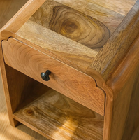 Vente flash - Table de chevet en bois massif de mangue de style antique rustique, artisanat indien avec peintures à la main pour meubles de chambre